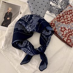 秋の美ラード系のワインレッドの文芸の復古の小さい方の巾はマフラーの綿麻の通気性の腰の花のヘアバンドを飾ります。