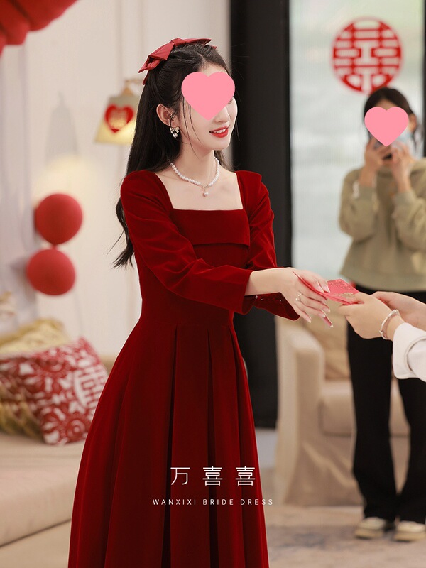 Long-Sleeve Elegant Velvet Autumn and Winter Simple Bridal Homecoming Dress Engagement Dress Slimming Elegant Dress for Petite Women