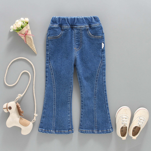 New girls' denim flared pants for baby girls—stylish and trendy, in Korean style, stretchy, slim-fit long pants for spring and autumn, suitable for small and medium-sized children.