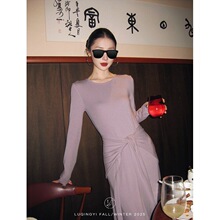 鹭青一原创【映帘】莫代尔棉针织连衣裙女秋长袖圆领修身绑带长裙