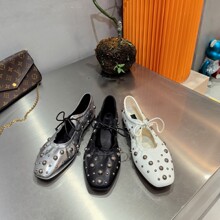 �W��վGŮЬ26���r���T�ܛ����С��Ƥ�A�^һ�֎�ƽ�׬������Ь