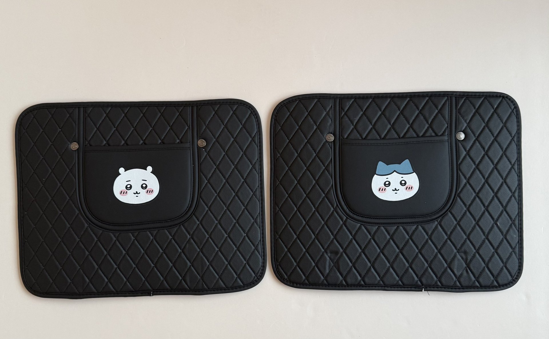 Car seat back anti-kick pad for children, rear seat anti-kick pad, Chiikawa cartoon cute Usagi seat anti-stain pad