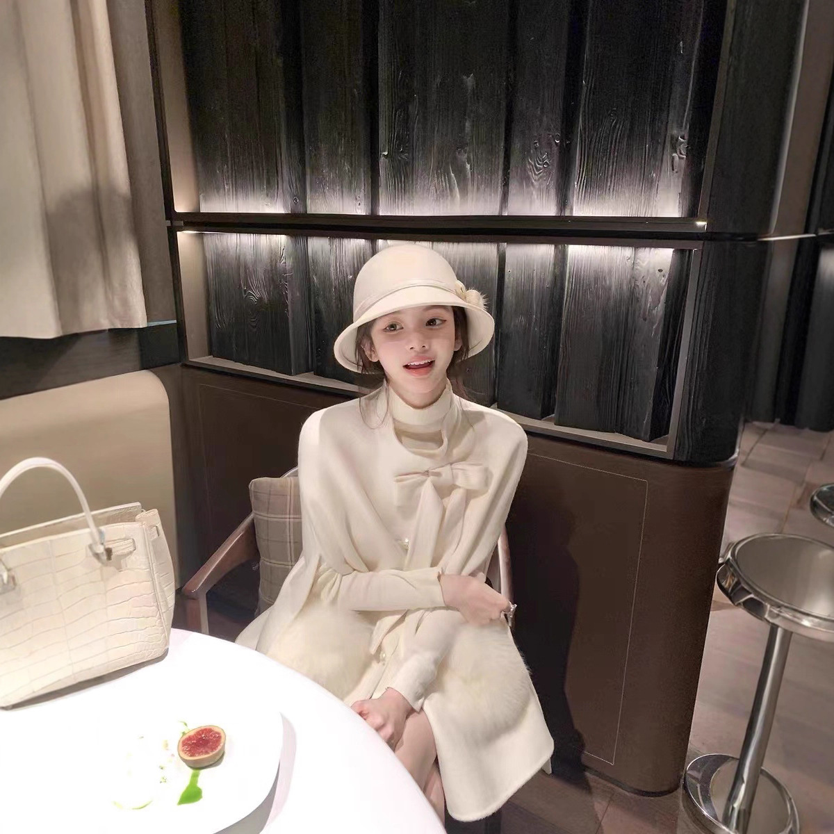 Ruoyu Qianjin Cloak Button Real Fox Fur Pocket 100 Wool Double-Sided Woolen Coat