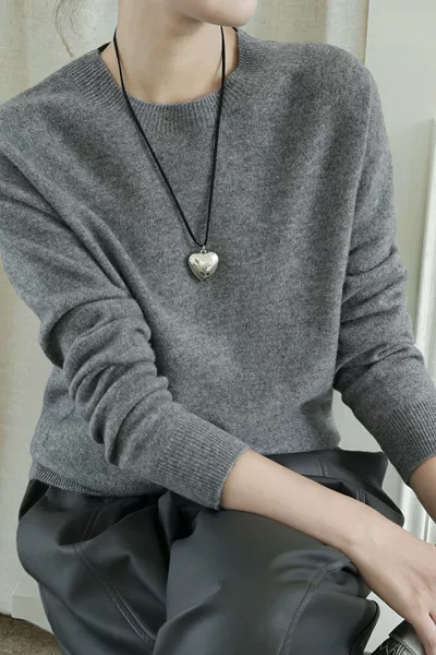 Elegant gray (round neck)