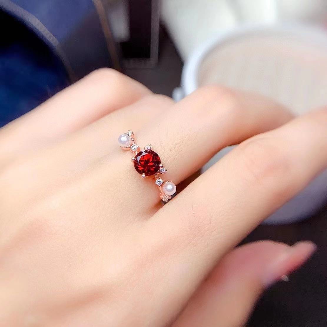 Organic ring with stone from Mozambique pomegranate