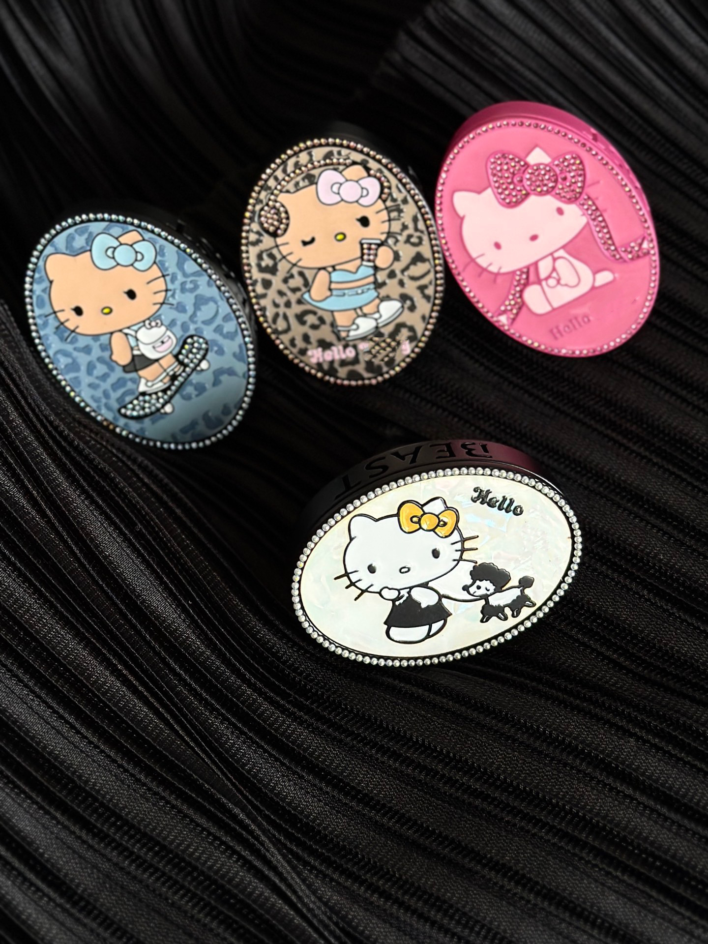 Hello Kitty Beast Pai Collaboration Car Interior Fragrance Birthday Gift Car Air Vent Fragrance