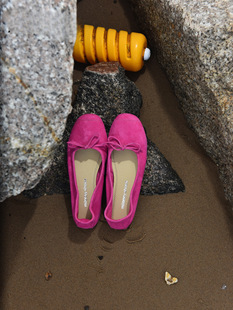 ���ܝ���ͬ���ʧ��¹&ldquo;ޱޱ�°���Ь&rdquo;��ʽ�͹�ƽ�װ�����ЬŮ