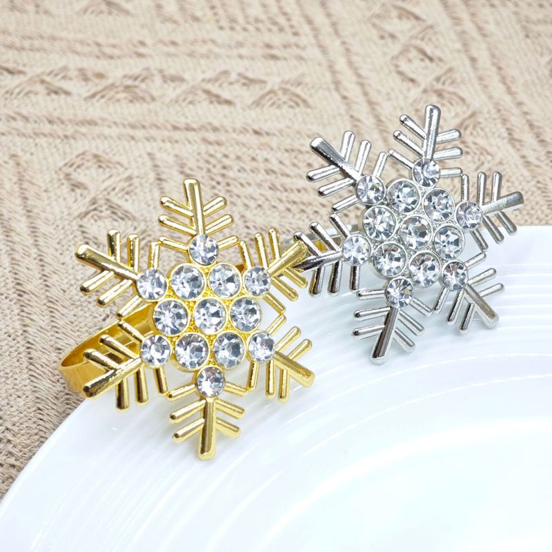 新しいクリスマスのアイデアには、雪の花のナプキンリングを入れて、ホテルのテーブルの装飾を飾って、メーカーの卸売りをします。|undefined