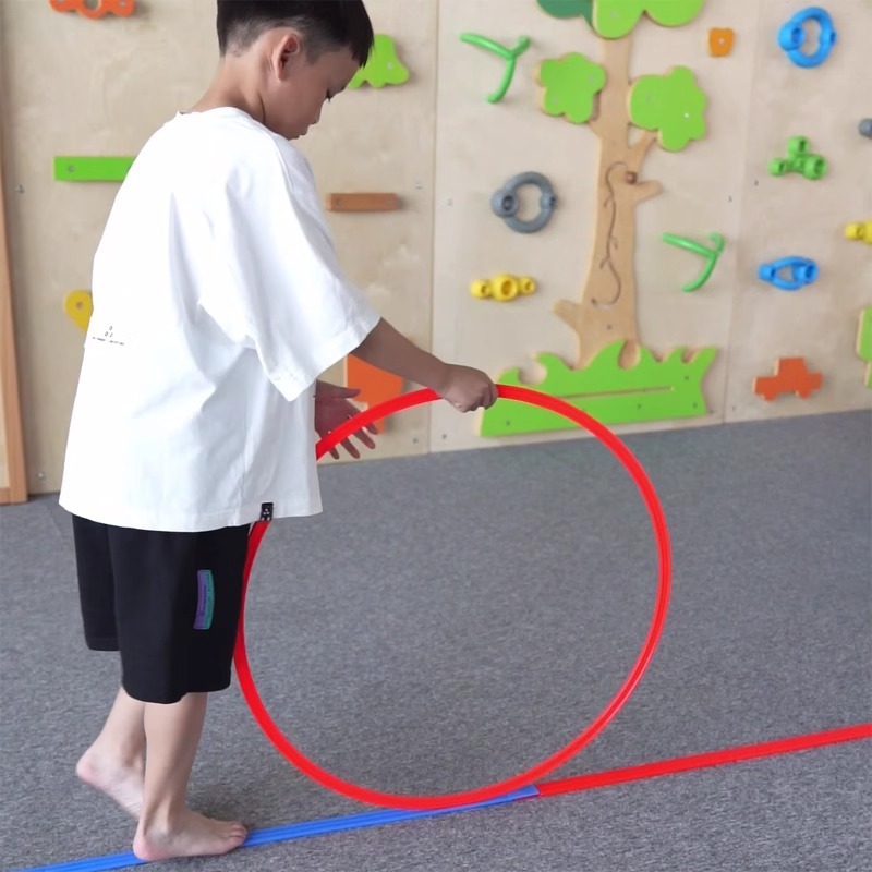 Balance walking lineal larga barra de ejercicios físicos combinación vientiane jardín de infantes equipos de entrenamiento sensorial para niños juguetes de barra de ejercicios físicos M