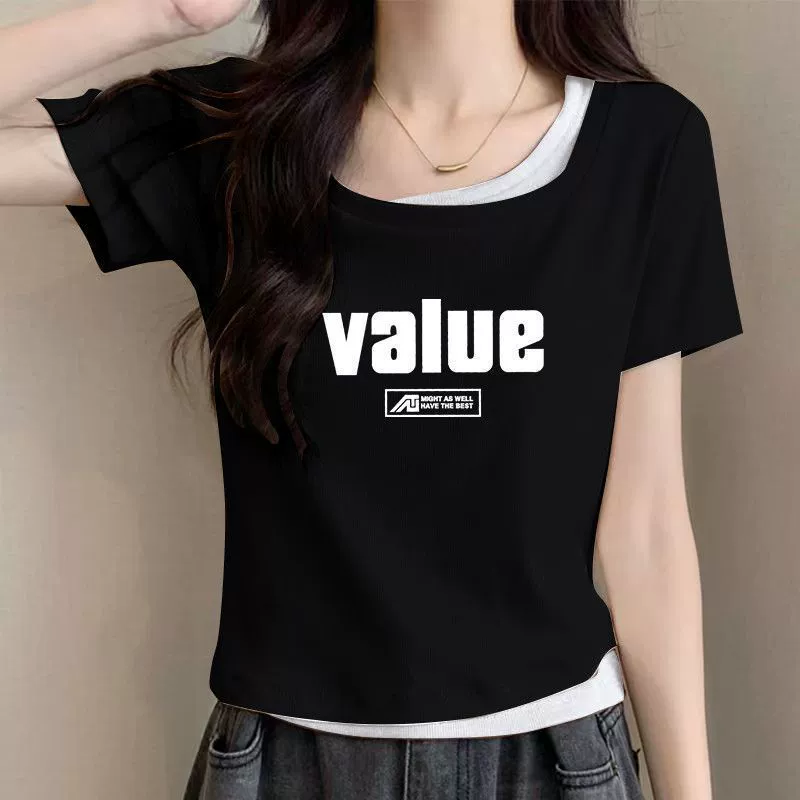 Черная утягивающая искусственная рубашка из двух частей с короткими рукавами для женщин, лето 2025, новый корейский стиль, короткий стиль с цветными блоками и буквенным принтом