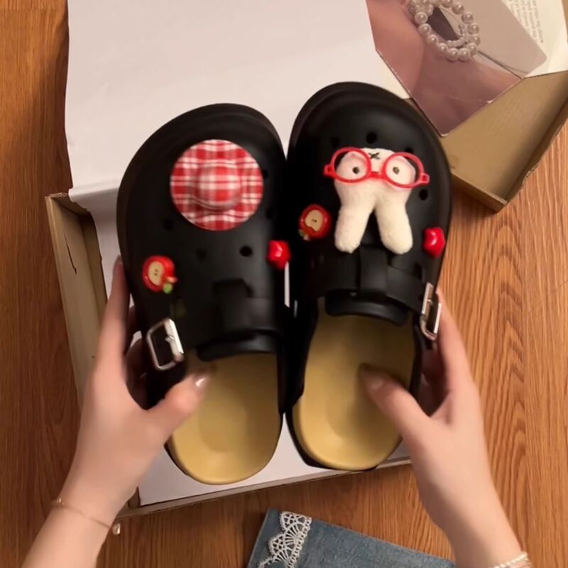 Popular Black Thick-Soled Clogs with a Soft Feel, Women's 2026 New Summer Outdoor Cartoon Cute Sandals