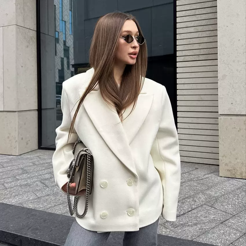休闲白色小西装外套女高级感春秋季跨境新款米白色小众设计感西服