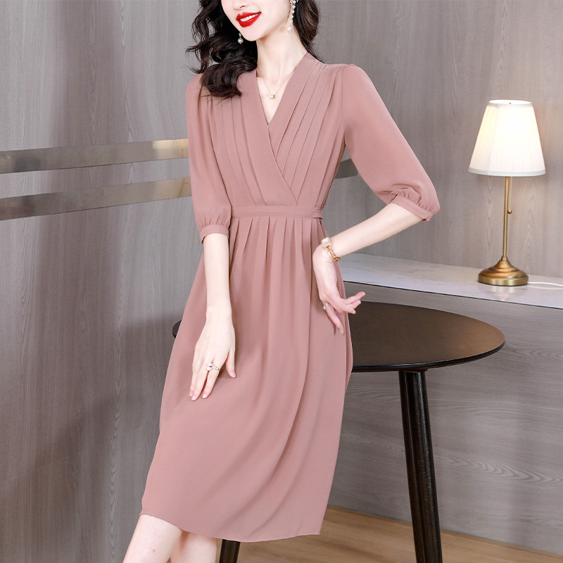 粉色法式连衣裙新款名媛气质显瘦长裙时尚高级感减龄中长裙