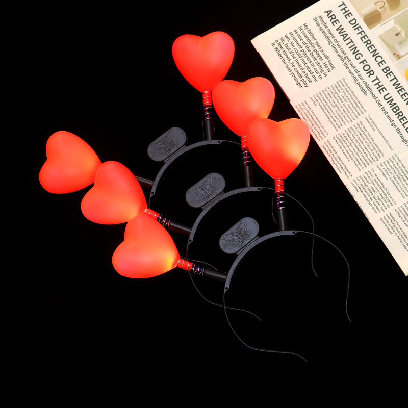 Diadema de corazón rojo