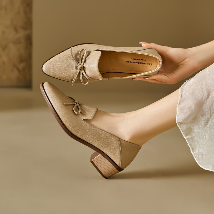 Comfortable elegant shoes pointed-toe all-season