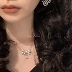 高定版格拉芙甜梦蝴蝶结V金水滴满钻项链轻奢小众高级感经典耳饰