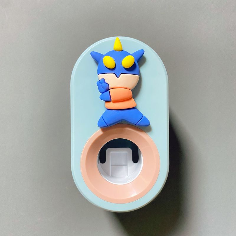 Automático de pasta de dientes exprimidor de dibujos animados de los niños lindo Punch-libre almacenamiento rack clip de pasta de dientes exprimidor diario diverso suministro