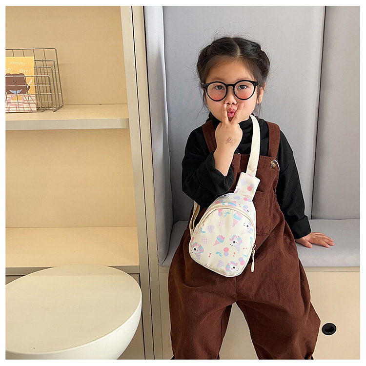 Spring new cute and versatile kindergarten bags, trendy, casual and fashionable cartoon children's chest bag and crossbody bag undefined