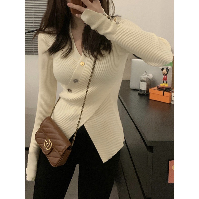 Kaning Pure Desire Style V-Neck Slimming Sweater for Women 2026 Autumn and Winter New Style Slit Pullover Base Layer Knitwear