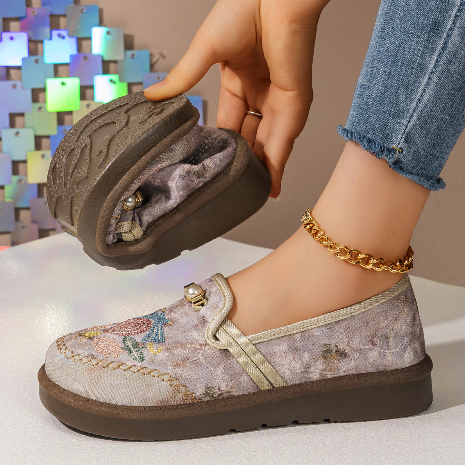 Zapatos de mujer transfronterizos TEMU nuevos zapatos casuales, zapatos de abertura superficial, zapatos cómodos de bordado, zapatos de tela de mujer
