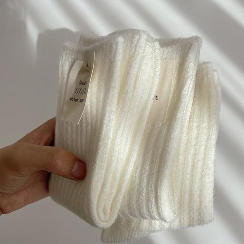 IOULOR wool socks winter wholesale women's thickened cashmere socks Japanese Korean socks mid-tube trendy socks pile socks