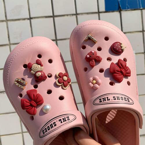 Cross-border adaptation cross Crocs shoe flower shoe buckle Cute girly pink pearl chain series Crocs shoe accessories