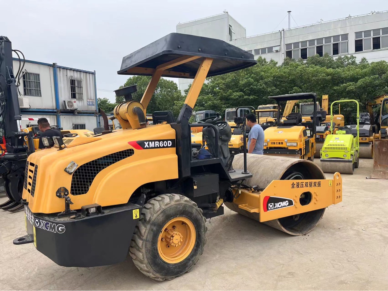 Es 9Chengxin rodillo pequeño de 6 toneladas de trabajo alrededor de 200 horas