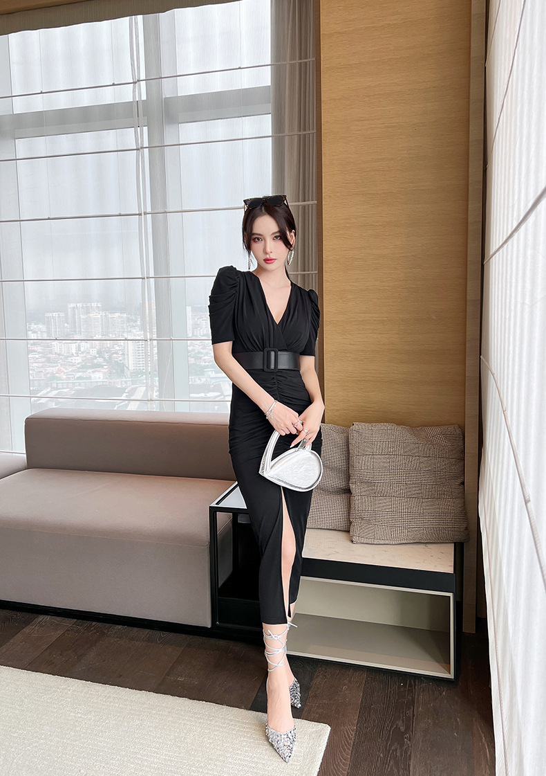 Đầm suông midi tay phồng xếp ly xẻ tà thiết kế thời trang — Màu đen chi tiết 6