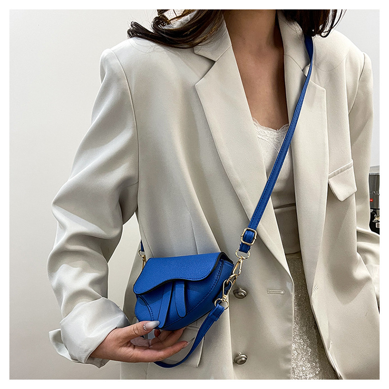 Kleines Nischendesign für Frauen 2024 neuer Sommer minimalistischer Crossbody, einzelne Schulter, Unterarmtasche, modische Textur_voghion.com