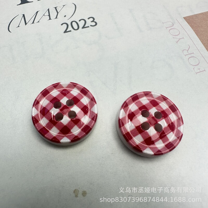 卸売かわいいラウンド漫画四つ目ボタン diy セーター手作りイラスト愛リンゴジュエリーヘアアクセサリーボタン|undefined