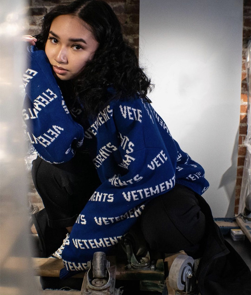 Vetements Sweater (5 Colorways)