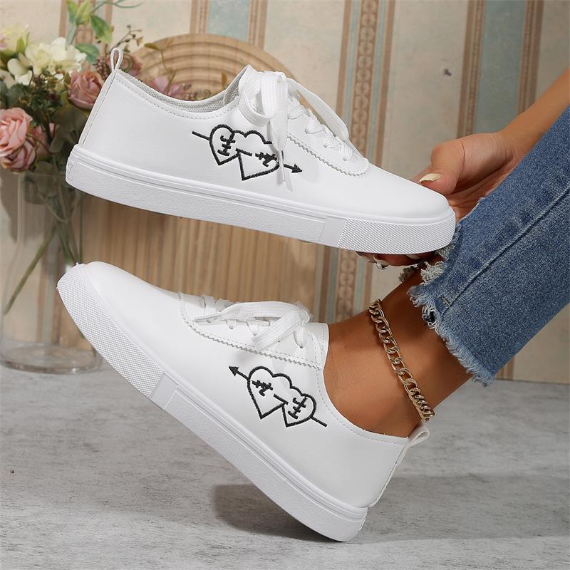 Large Size White Shoes for Women 2026 Summer New European and American Style Women's Flat Sneakers Casual Student Sports Running Shoes for Women Large Size White Shoes for Women 2026 Summer New European and American Style Women's Flat Sneakers Casual Student Sports Running Shoes for Women