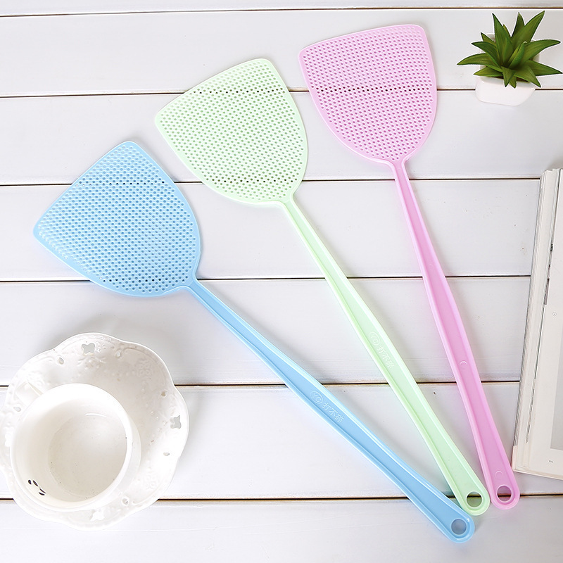 Fly Swatter Plastic Thickened Long Handle Insect Swatter Summer Mesh Home Fly Swatter Large Long Handle Mosquito Swatter