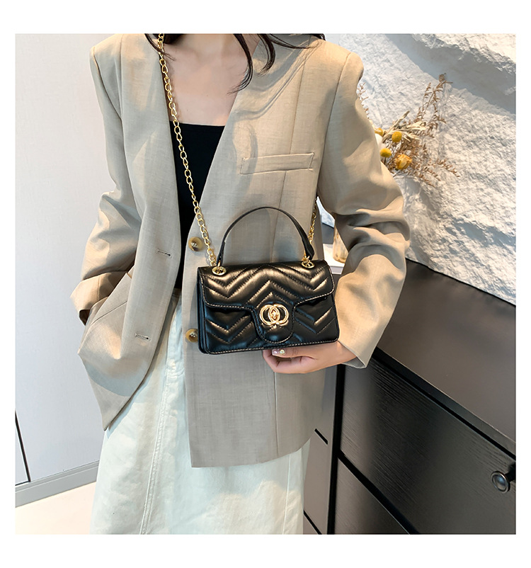 Fashion chain crossbody for women 2024 new high-end niche shoulder bag, fragrant style diamond grid small square bag_voghion.com