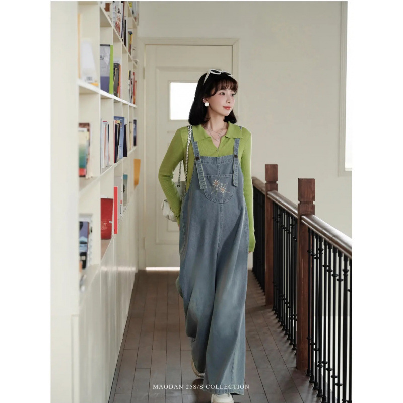 Maternity New Embroidered Denim Overalls Age-reducing Loose Pregnant Belly Cover Fashion Green Knitted Top suit