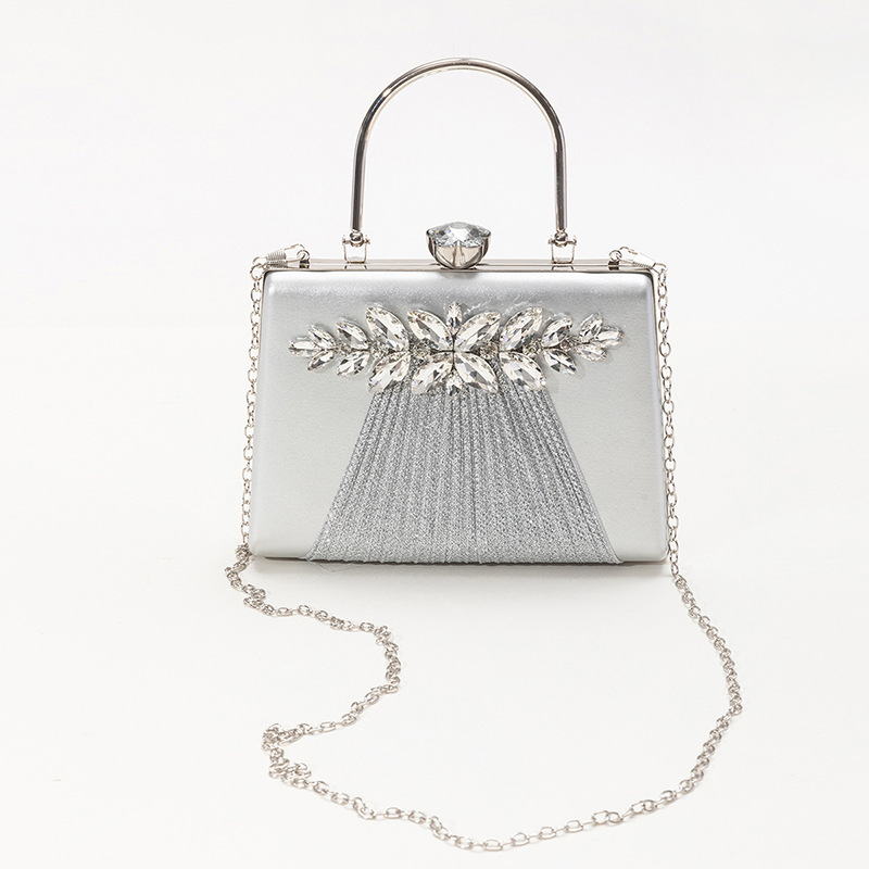Early Spring European and American Retro Handbag Fashion Trend Princess Dinner Bag Party Banquet Cheongsam Chain Shoulder Bag Early Spring European and American Retro Handbag Fashion Trend Princess Dinner Bag Party Banquet Cheongsam Chain Shoulder Bag