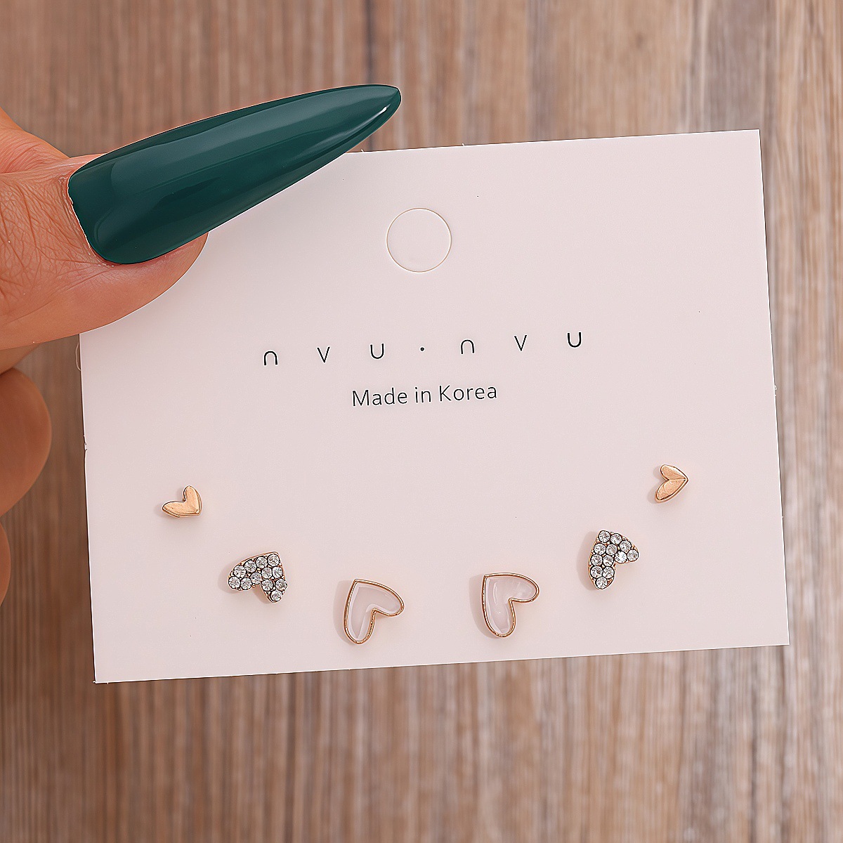 Fashionable and Versatile Love Heart Earrings Three-Piece Set Sweet Girl Earring Set Cute Simple Small Earrings for Women