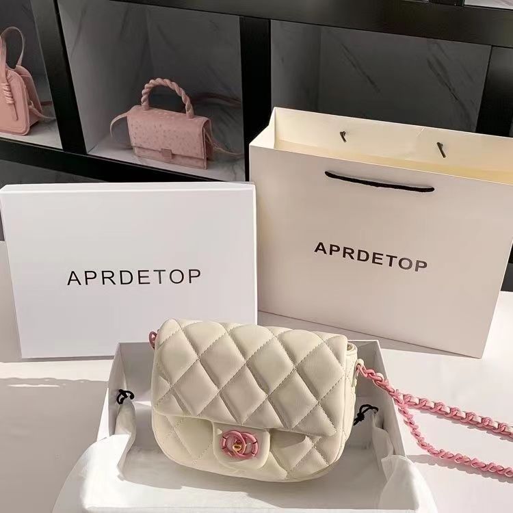 Bolsa de Ombro Novo Design de Nicho Popular Creme Branco Rhombus Crossbody Pequena Bolsa Quadrada Bolsa Feminina de Alta Qualidade_voghion.com