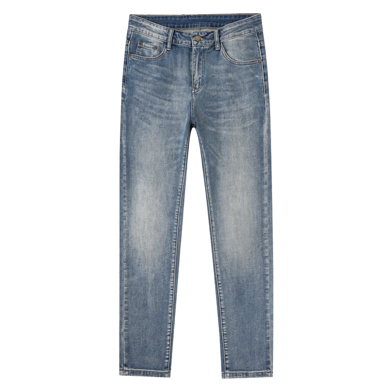 Lujo ligero de gama alta Europa primavera y verano 2025 nuevos jeans de algodón para hombres pequeños pantalones casuales elásticos rectos