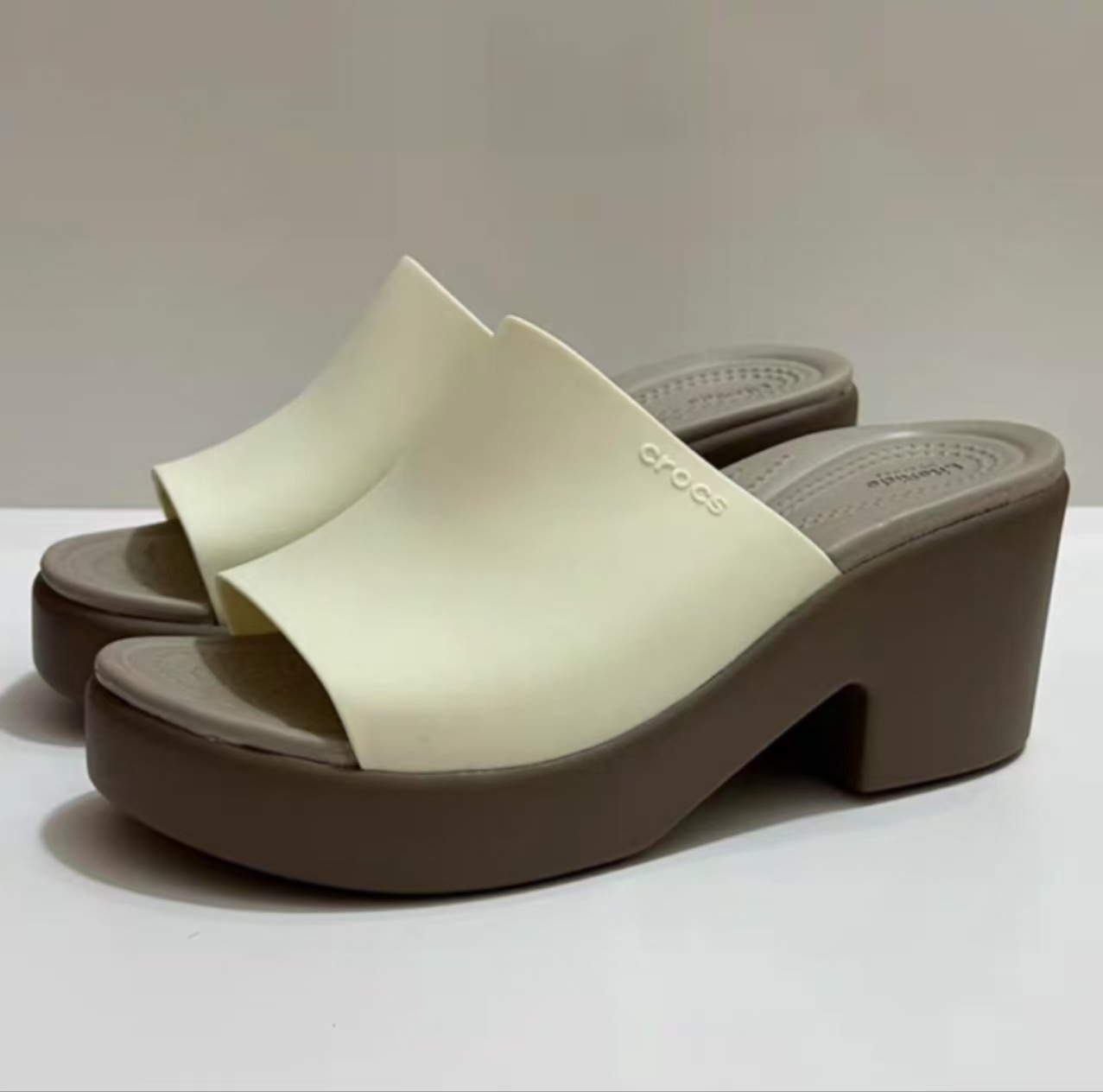 White slippers platform
