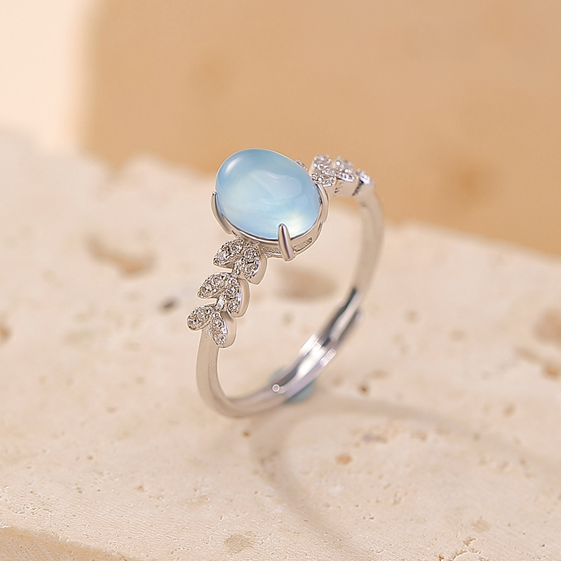 Nhẫn bạc S925 đính đá Aquamarine hình trứng mặt cắt tinh tế, kiểu mở điều chỉnh được — một mảnh