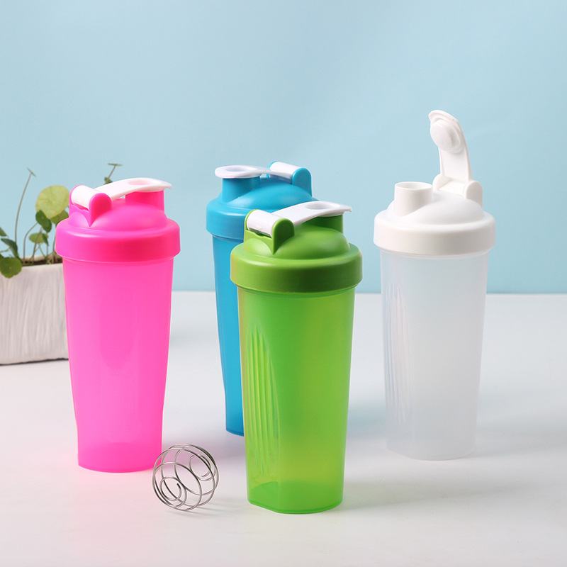 Suministro directo de fábrica 600ml deportes batido taza de fitness taza de batido de leche proteína en polvo taza de mezcla Logotipo de impresión