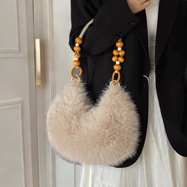 钥匙扣;女士斜挎包;成人帽