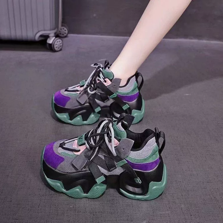 Трендовая обувь, высокие комфортные спортивные кроссовки на платформе для отдыха