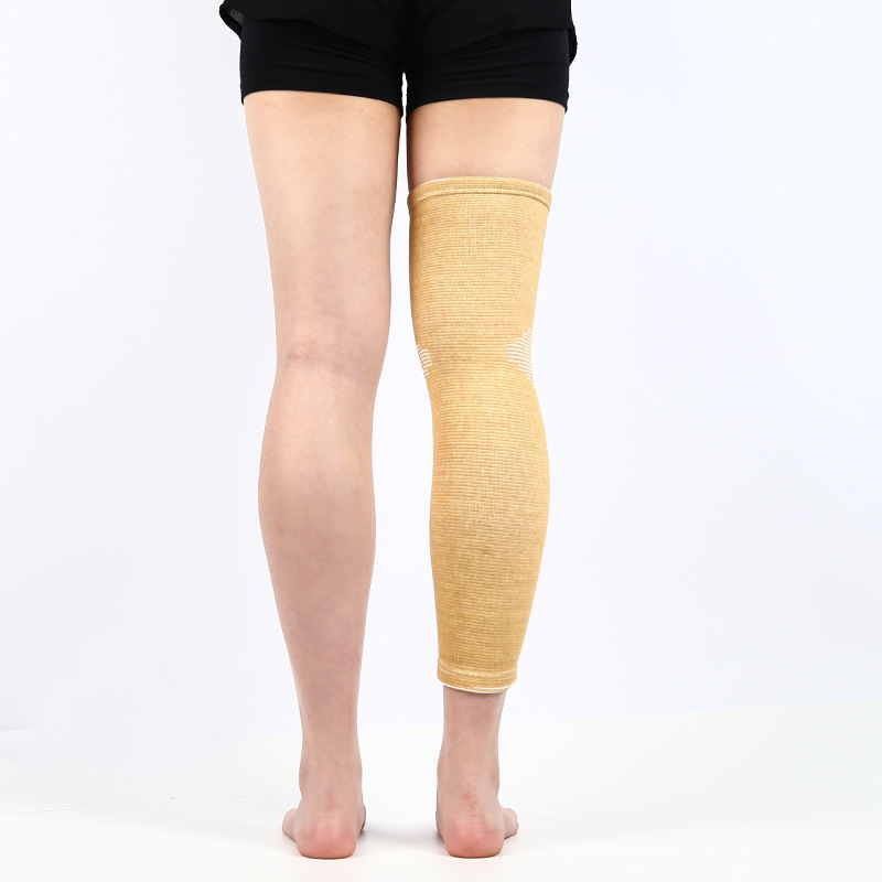 Rodilla deportiva delgada rodilla