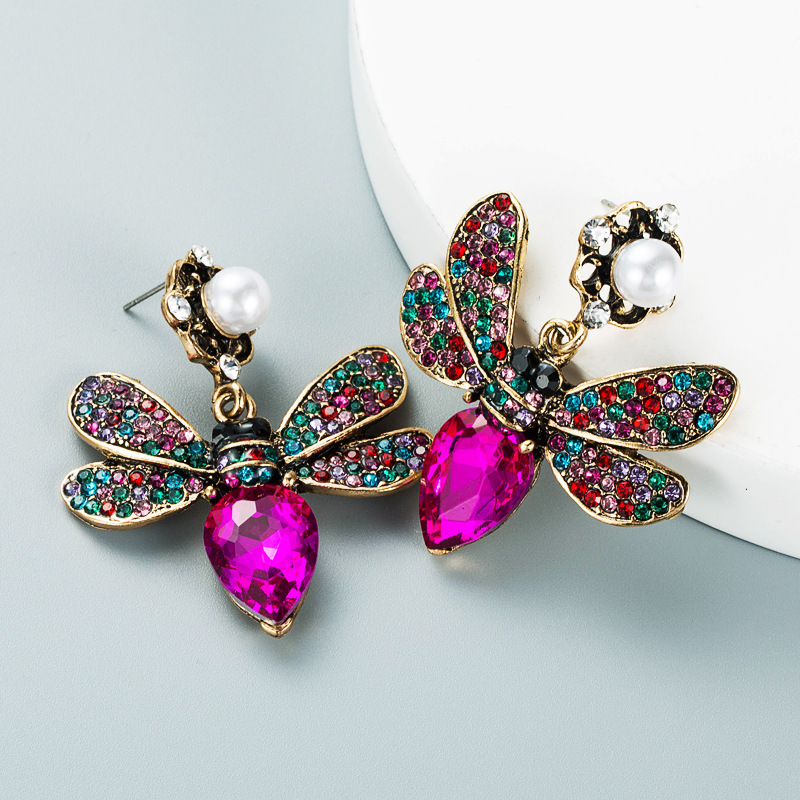 Retro Color Diamond Butterfly Pearl Earrings Wholesale Nihaojewelry display picture 7