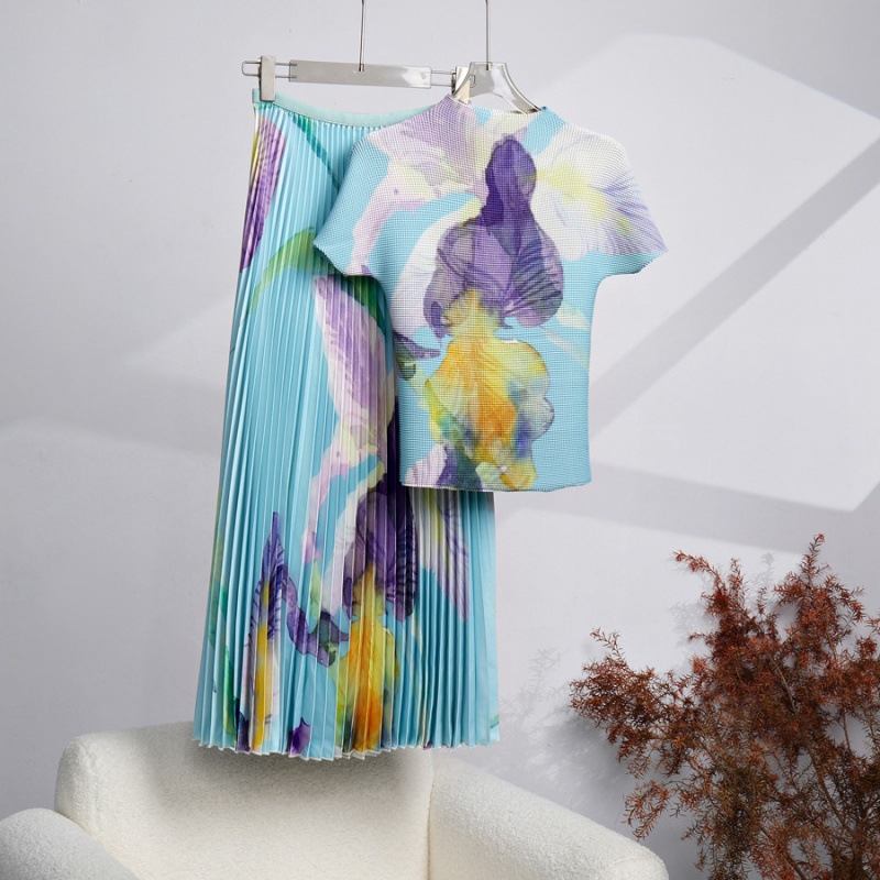 Women's Clothing Miyake pleated elegant slim T shirt plant flower pleated skirt two piece design niche fashion suit_voghion.com