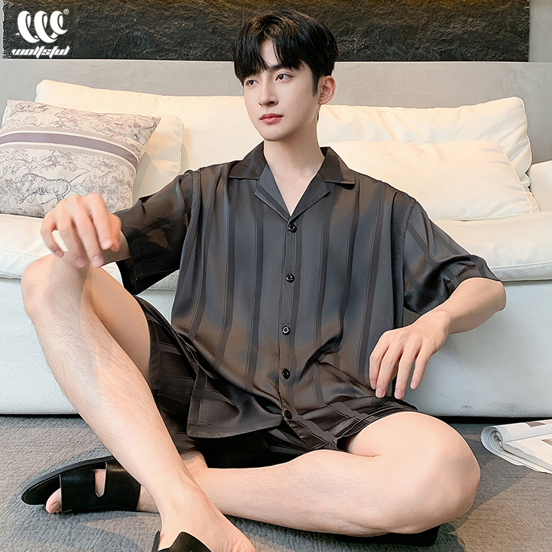 남성 잠옷 여름 얼음 실크 반팔 반바지 얇은 시원한 실크 캐주얼 대형 남성 홈웨어 세트