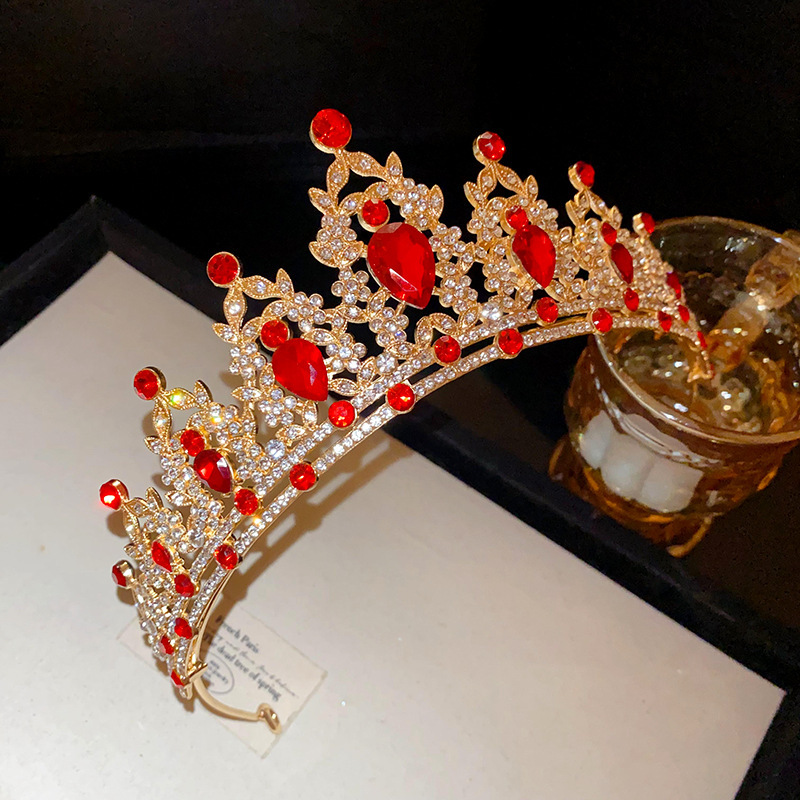 Diadema #15 - Corona con flor de diamante rojo y gota de agua.