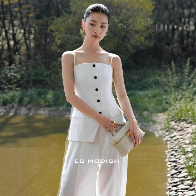 Es Modish Spring/Summer New French Style Sexy Single-Breasted Strapless Linen Camisole Vest + Wide-Leg Pants Set Es Modish Spring/Summer New French Style Sexy Single-Breasted Strapless Linen Camisole Vest + Wide-Leg Pants Set